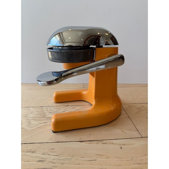 Vintage Atlantic Spremita Deluxe Orange and Chrome Manual Citrus Juicer